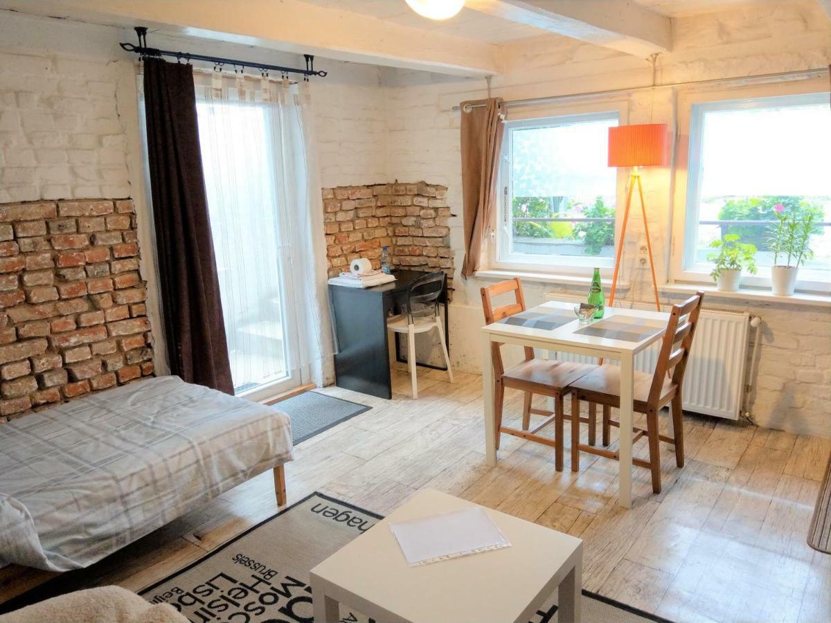 Fajne Stylowe Studio Z Aneksem Kuchennym Appartamento Poznań Esterno foto