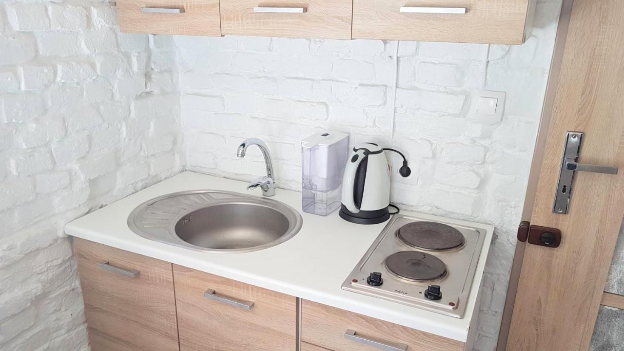 Fajne Stylowe Studio Z Aneksem Kuchennym Appartamento Poznań Esterno foto